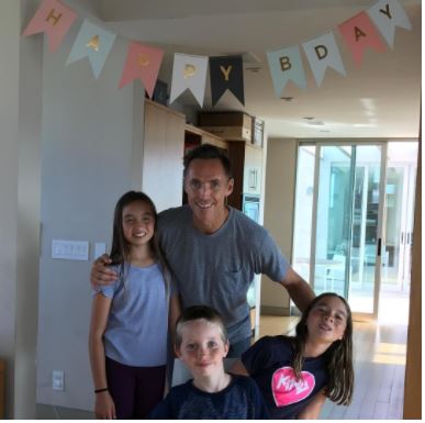 Lola Nash with her father Steve Nash, twin  Bella Nash and brother Matteo Joel Nash during her 12th birthday